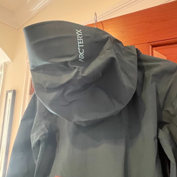 Arc’teryx Sentinel Jacket - Size Small - Picture 5 of 7